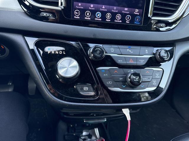 used 2019 Chrysler Pacifica car, priced at $18,750
