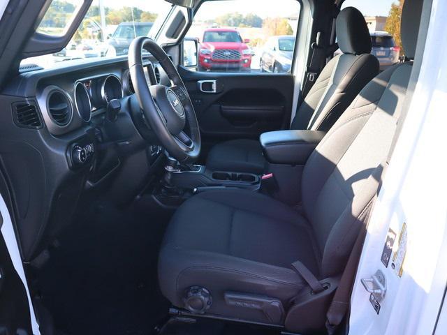 used 2022 Jeep Gladiator car, priced at $25,991