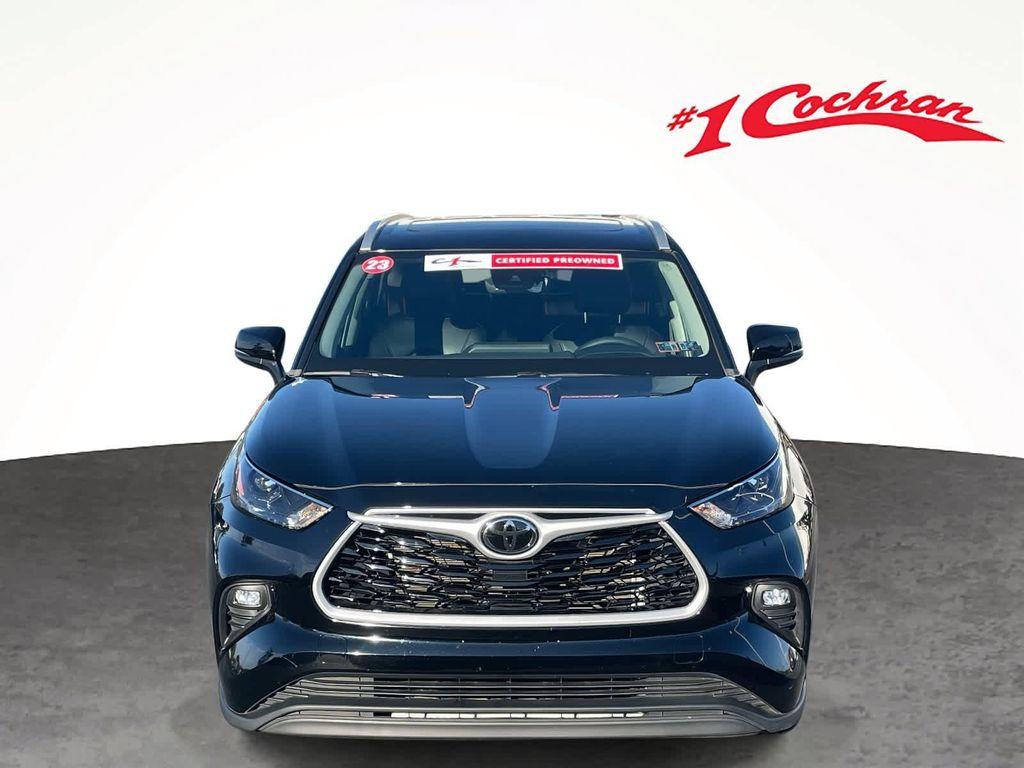 used 2023 Toyota Highlander car, priced at $33,252