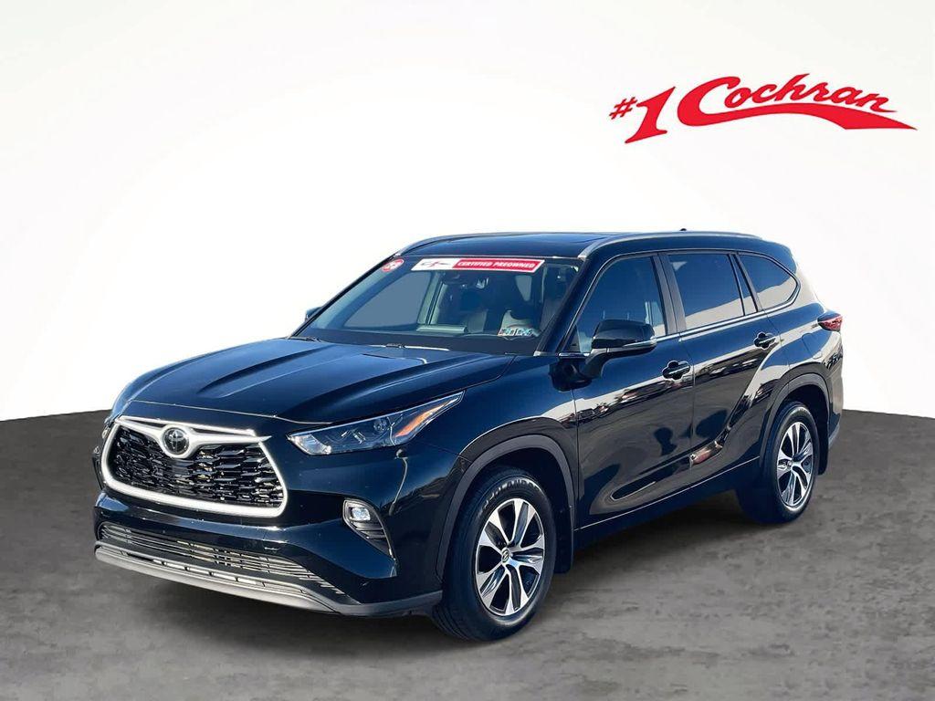 used 2023 Toyota Highlander car, priced at $33,252
