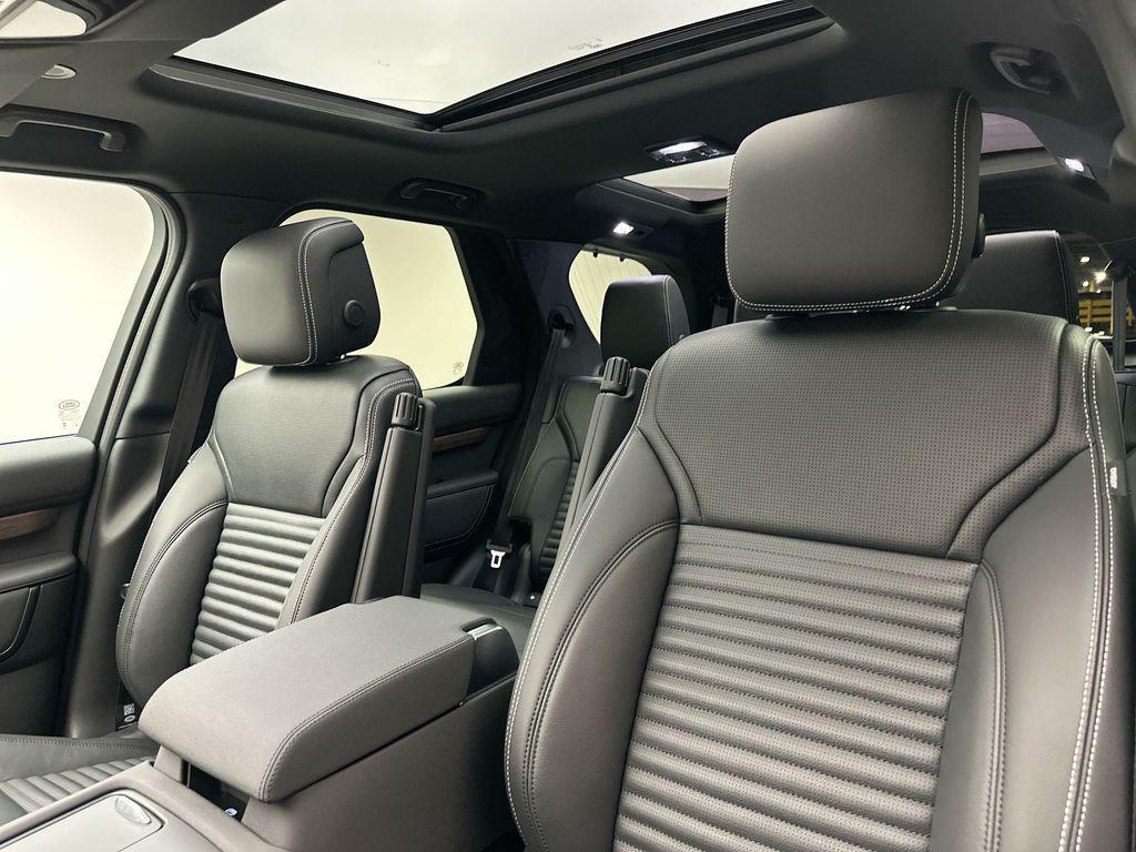 used 2025 Land Rover Discovery car, priced at $60,000