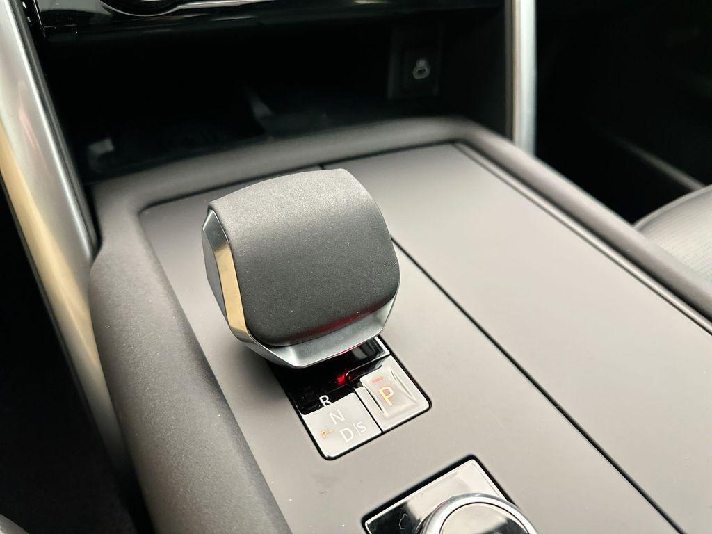 used 2025 Land Rover Discovery car, priced at $60,000