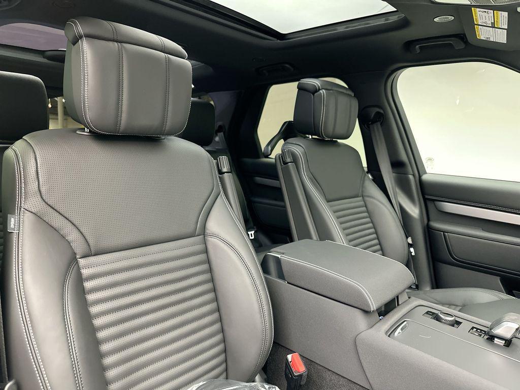 new 2025 Land Rover Discovery car, priced at $80,743