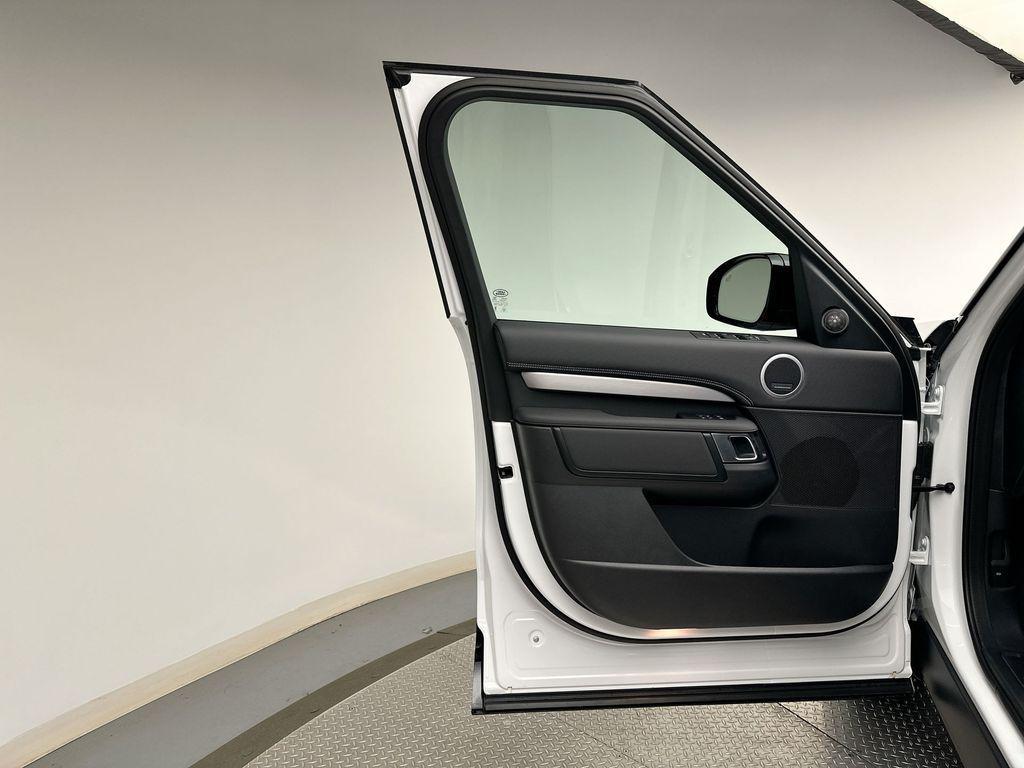 new 2025 Land Rover Discovery car, priced at $80,743
