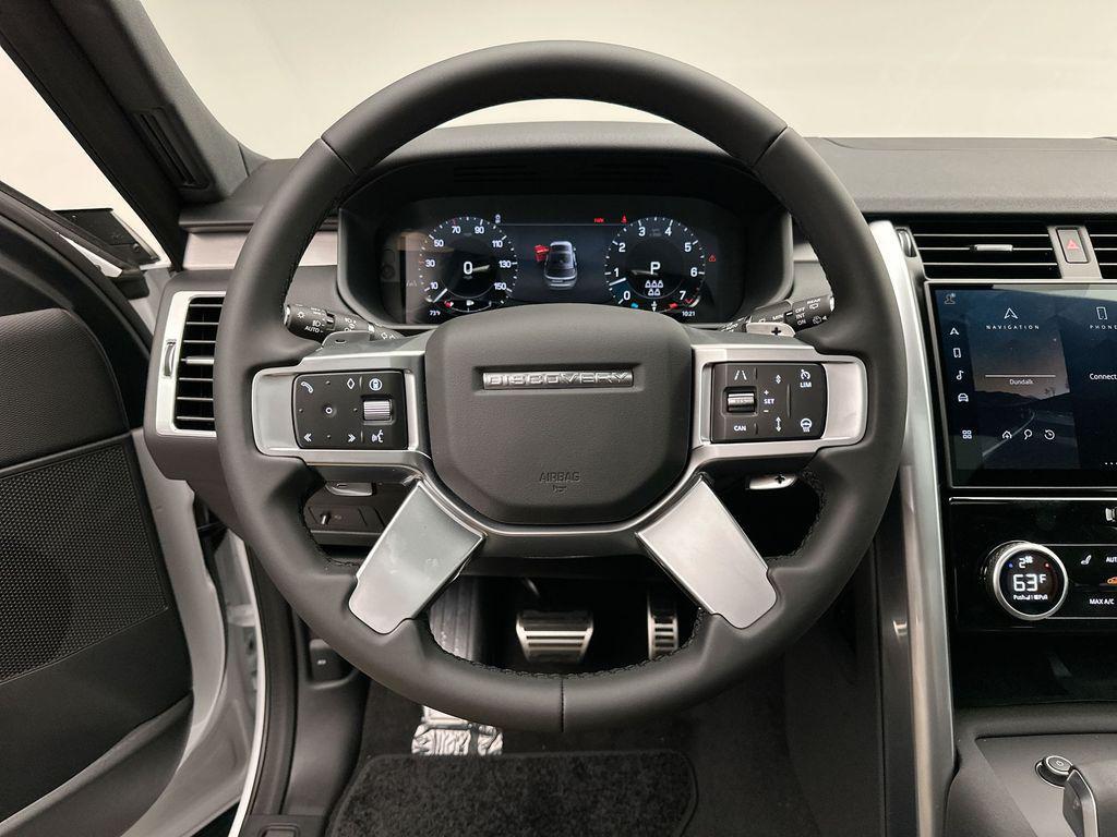 new 2025 Land Rover Discovery car, priced at $80,743