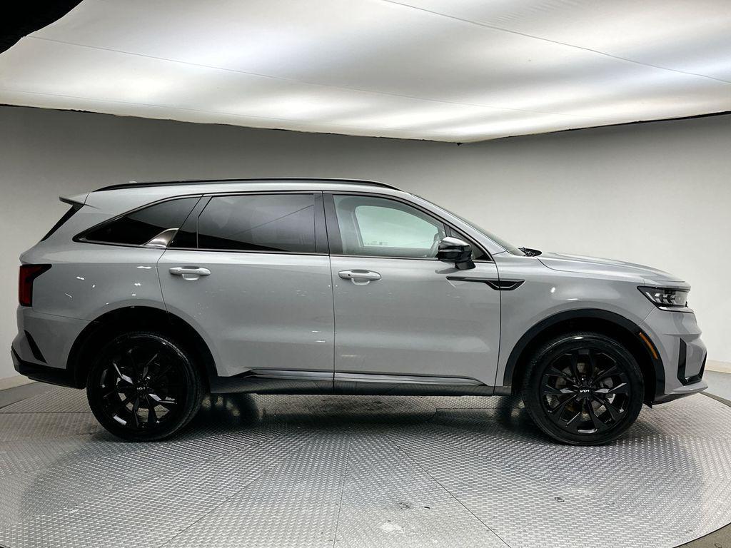 used 2023 Kia Sorento car, priced at $28,000