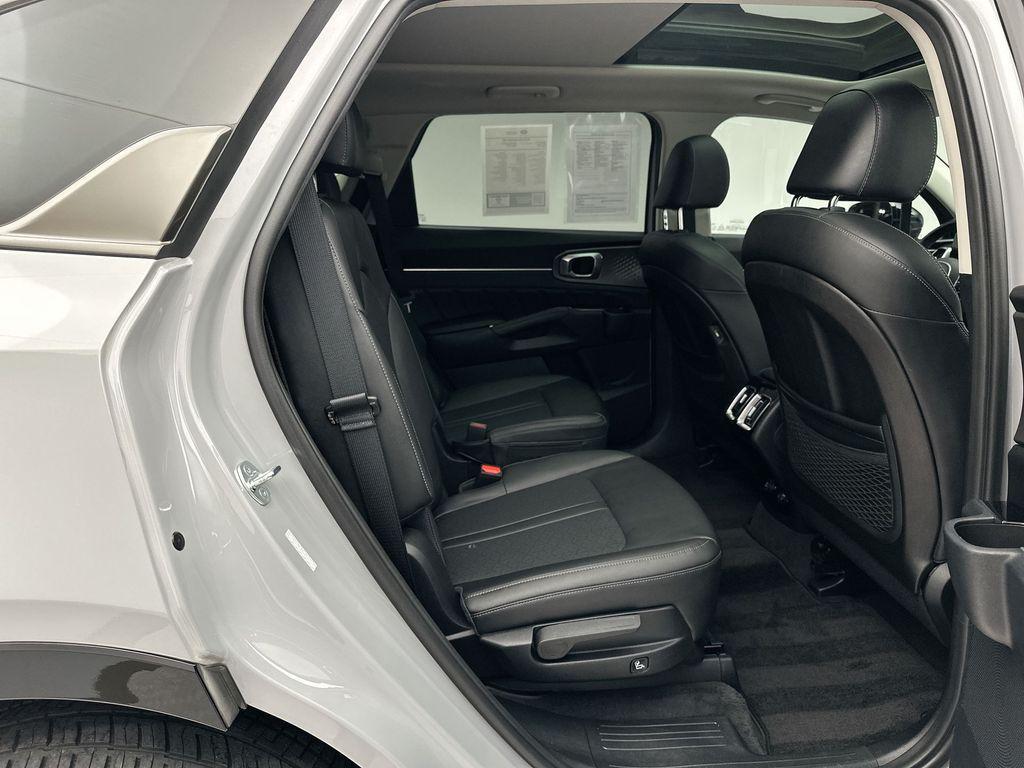 used 2023 Kia Sorento car, priced at $28,000
