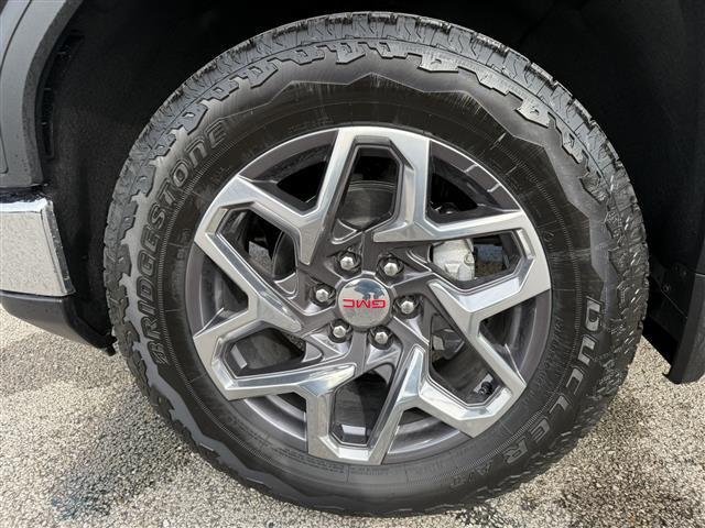new 2025 GMC Sierra 1500 car, priced at $62,442