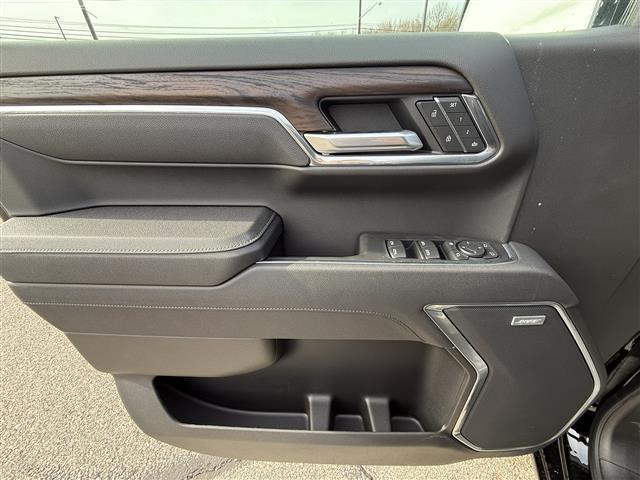 new 2025 GMC Sierra 1500 car, priced at $62,442