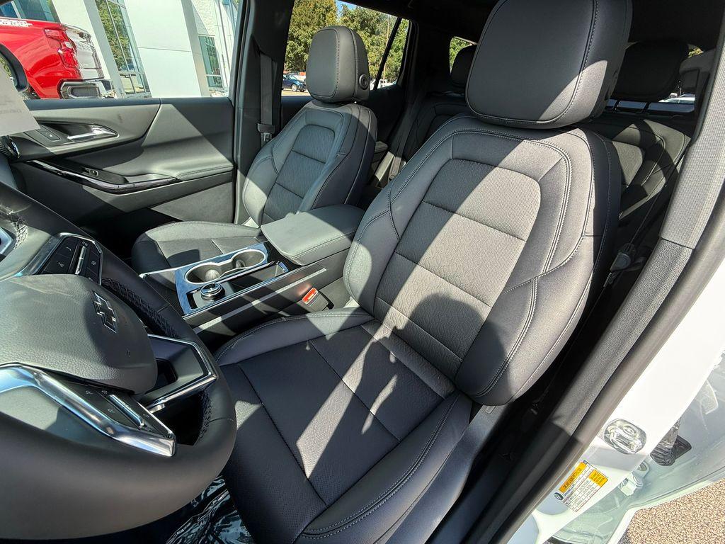 new 2026 Chevrolet Equinox car, priced at $35,207