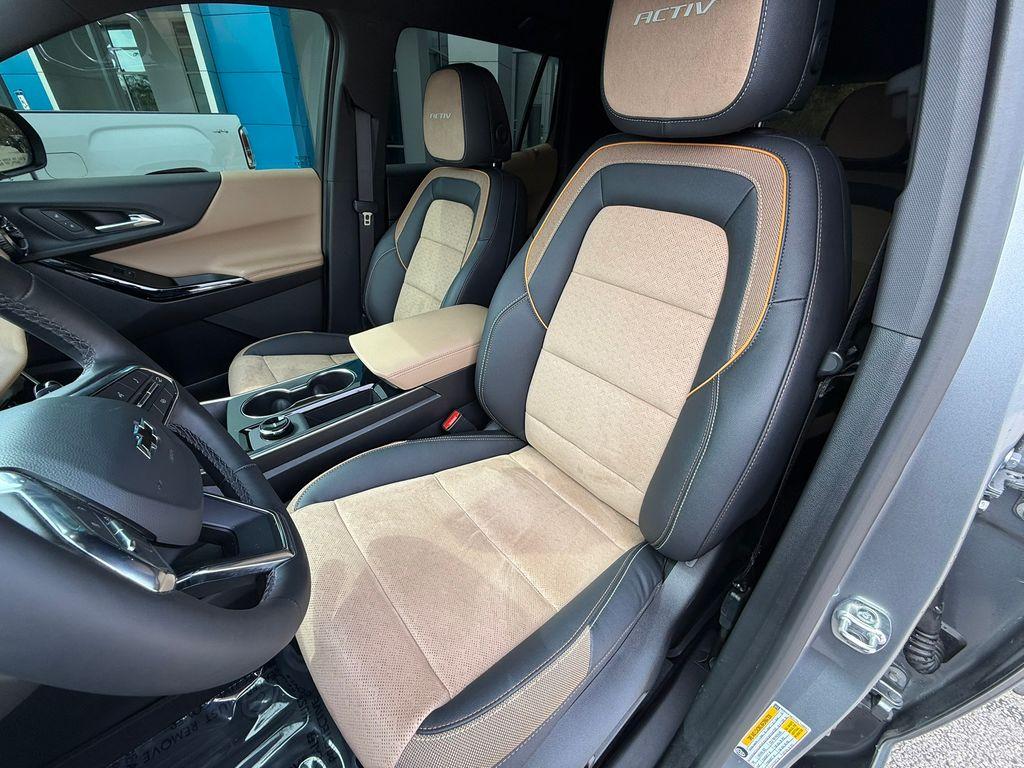 used 2025 Chevrolet Equinox car, priced at $36,184