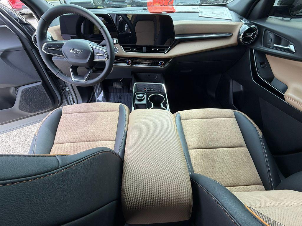 used 2025 Chevrolet Equinox car, priced at $36,184