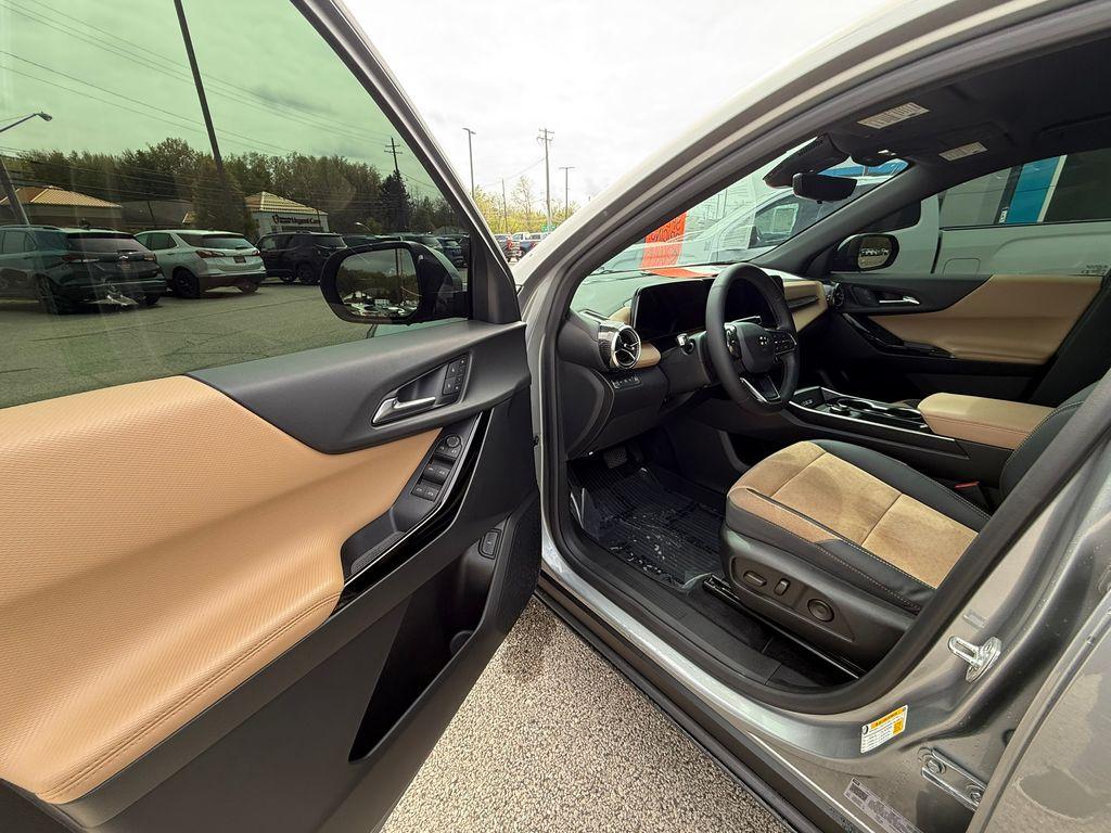 used 2025 Chevrolet Equinox car, priced at $36,184