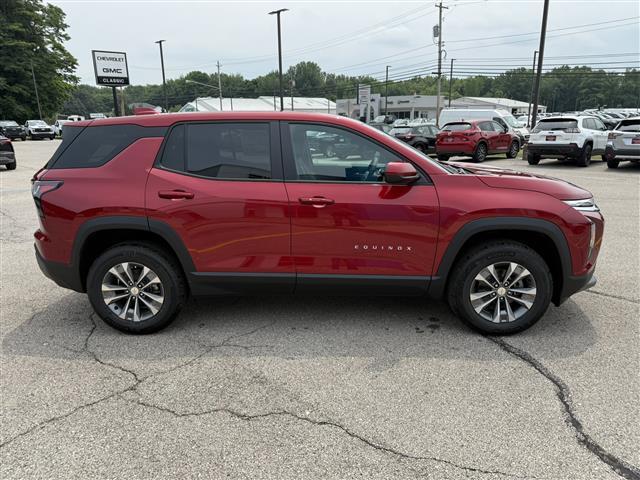 new 2026 Chevrolet Equinox car, priced at $31,659