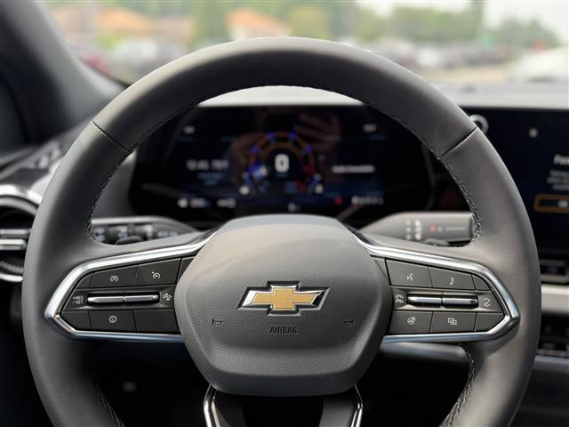 new 2026 Chevrolet Equinox car, priced at $31,659