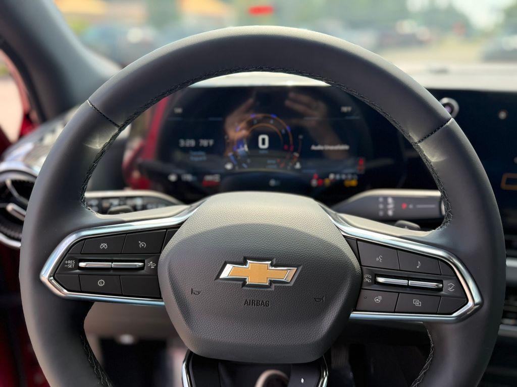 new 2026 Chevrolet Equinox car, priced at $31,659