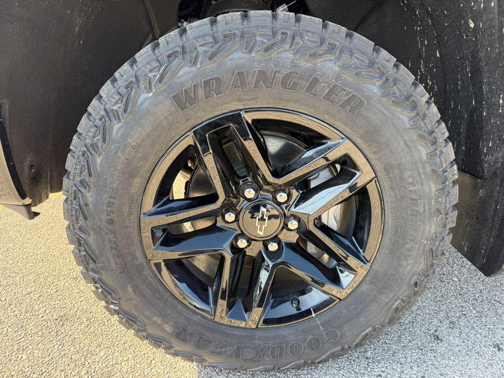 new 2024 Chevrolet Silverado 1500 car, priced at $47,543