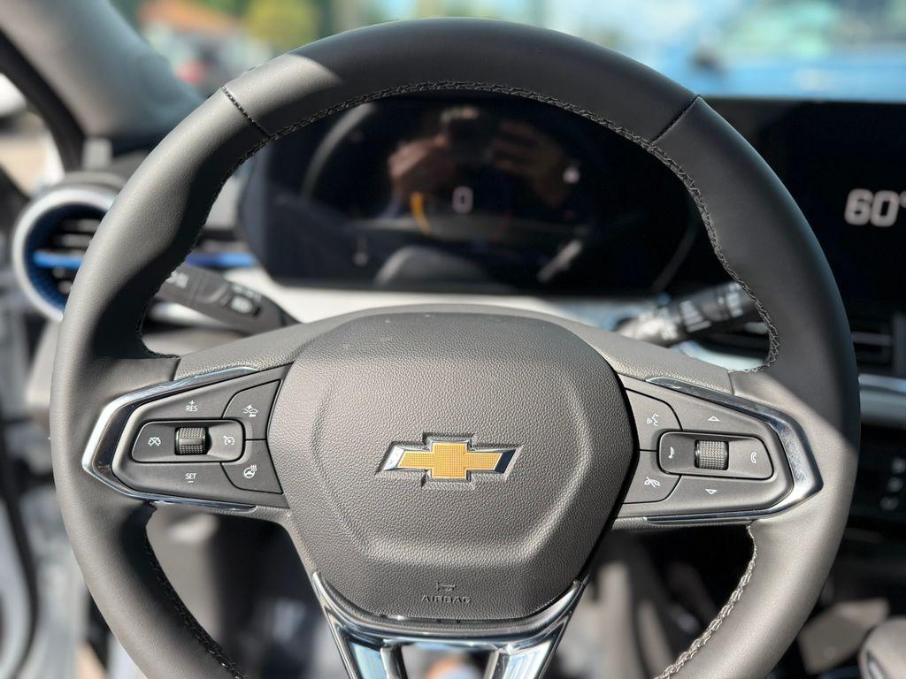 new 2025 Chevrolet Trax car, priced at $25,271