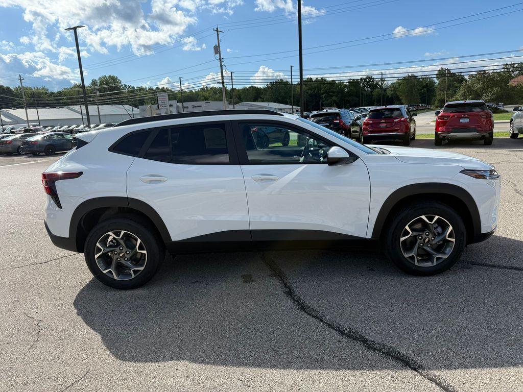 new 2025 Chevrolet Trax car, priced at $25,271
