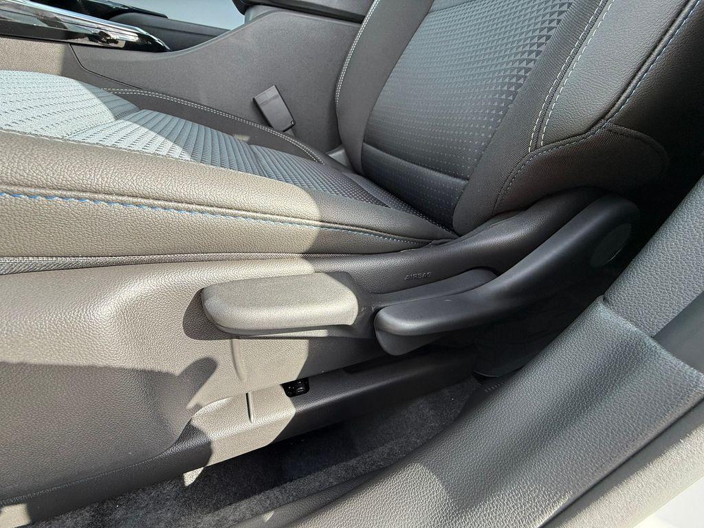 new 2025 Chevrolet Trax car, priced at $25,271