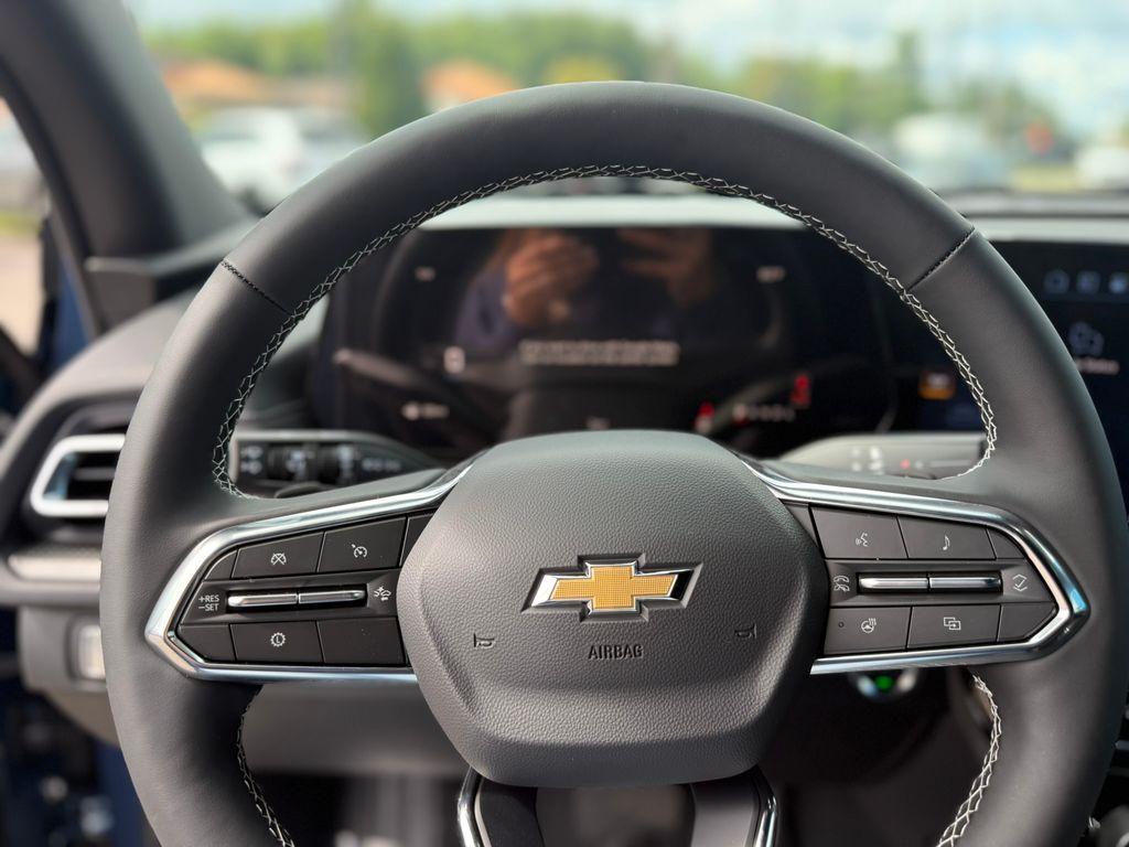 new 2026 Chevrolet Traverse car, priced at $41,093
