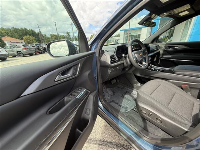 new 2026 Chevrolet Traverse car, priced at $41,093