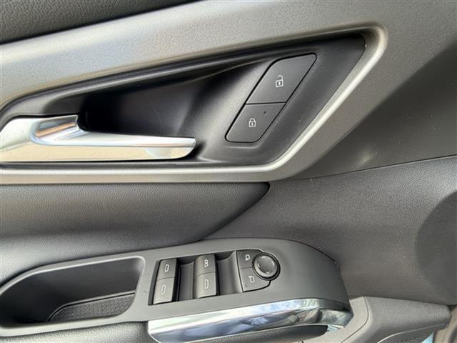 new 2026 Chevrolet Traverse car, priced at $41,093