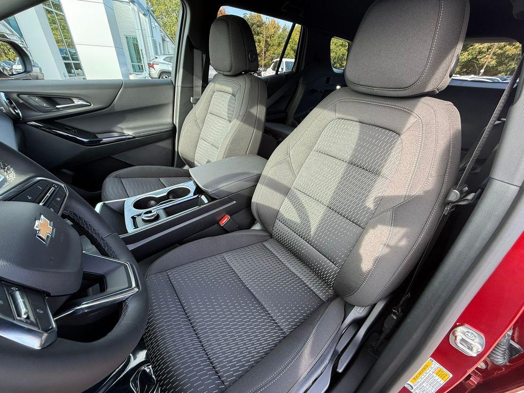 new 2026 Chevrolet Equinox car, priced at $33,315