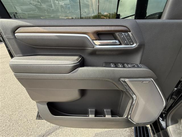 used 2024 Chevrolet Silverado 2500 car, priced at $71,400