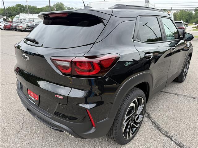 new 2025 Chevrolet TrailBlazer car, priced at $32,374