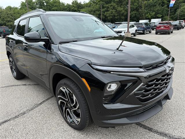 new 2025 Chevrolet TrailBlazer car, priced at $32,374