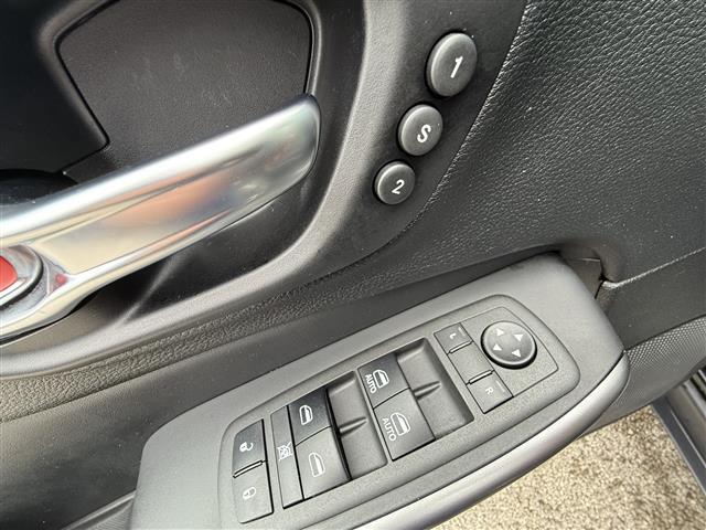 used 2021 Jeep Cherokee car, priced at $23,100