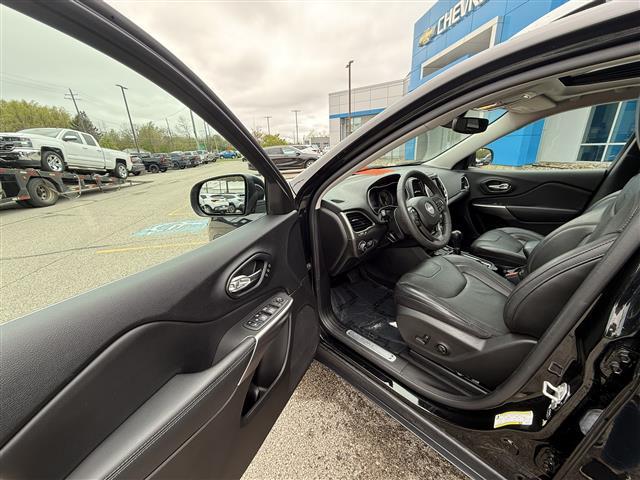used 2021 Jeep Cherokee car, priced at $23,100