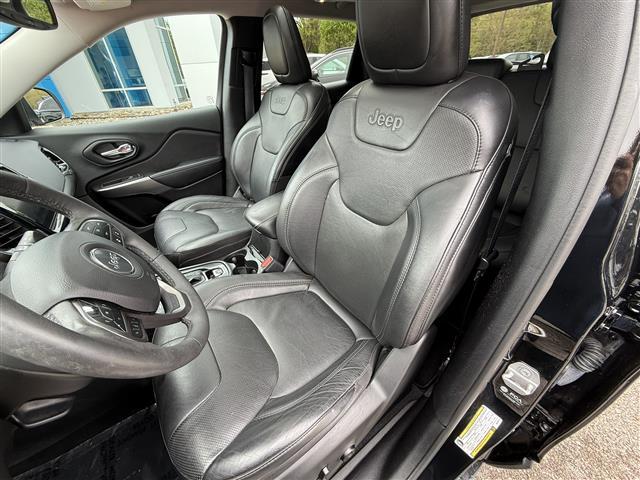 used 2021 Jeep Cherokee car, priced at $23,100