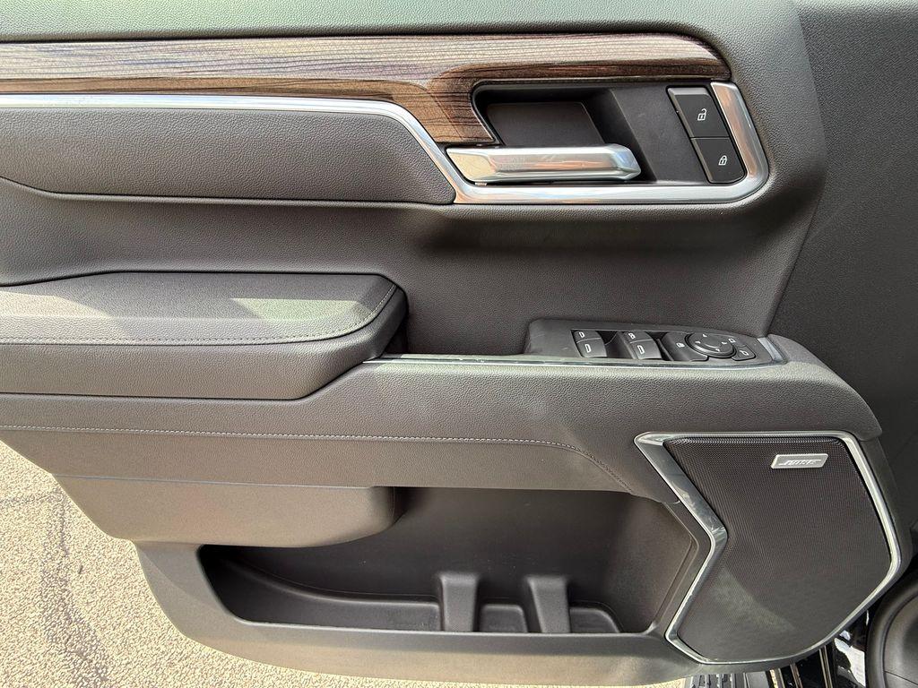 new 2025 Chevrolet Silverado 1500 car, priced at $55,313