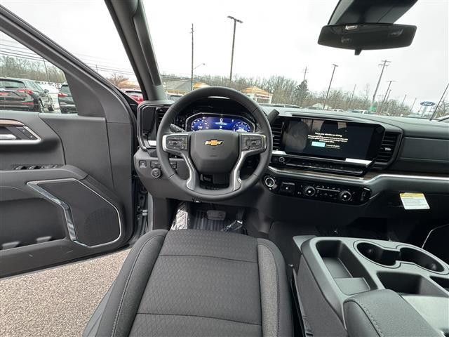 new 2025 Chevrolet Silverado 1500 car, priced at $46,715