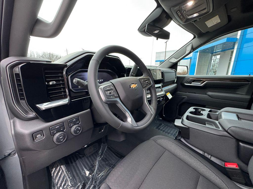new 2025 Chevrolet Silverado 1500 car, priced at $46,715