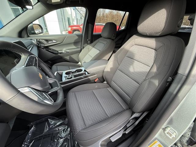 new 2026 Chevrolet Equinox car, priced at $30,052