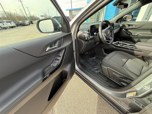 new 2026 Chevrolet Equinox car, priced at $30,052