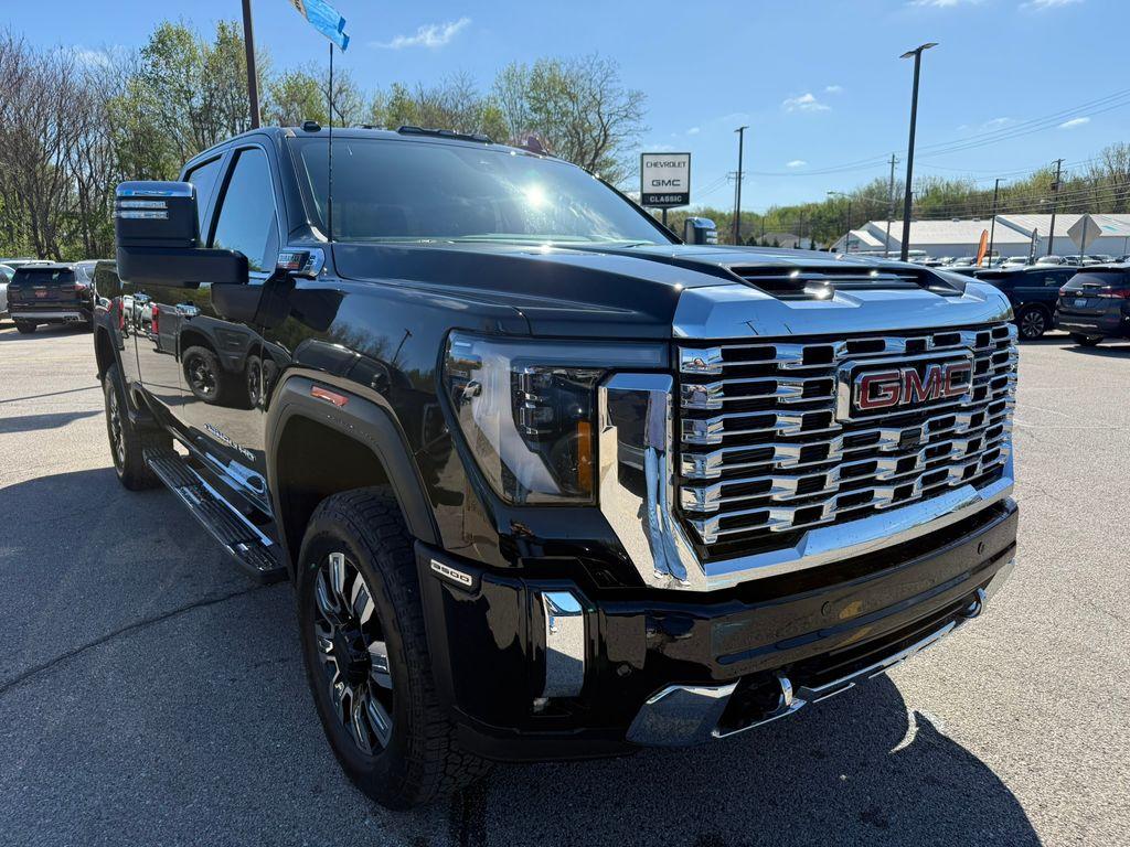 new 2025 GMC Sierra 3500 car, priced at $81,571