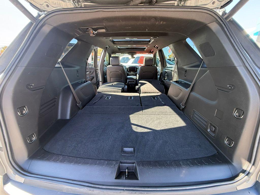 used 2023 Chevrolet Traverse car, priced at $37,877