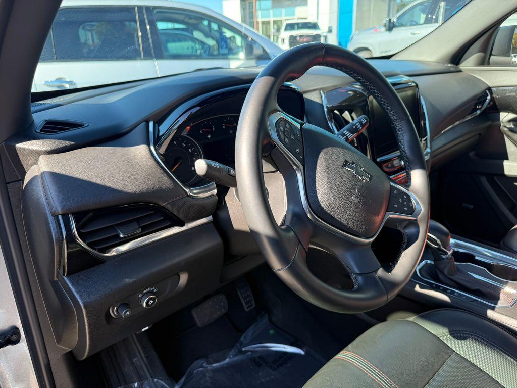 used 2023 Chevrolet Traverse car, priced at $37,877