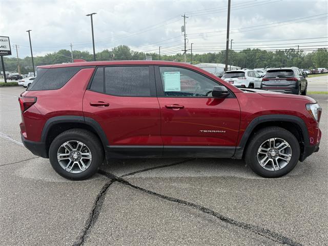 new 2025 GMC Terrain car, priced at $31,597
