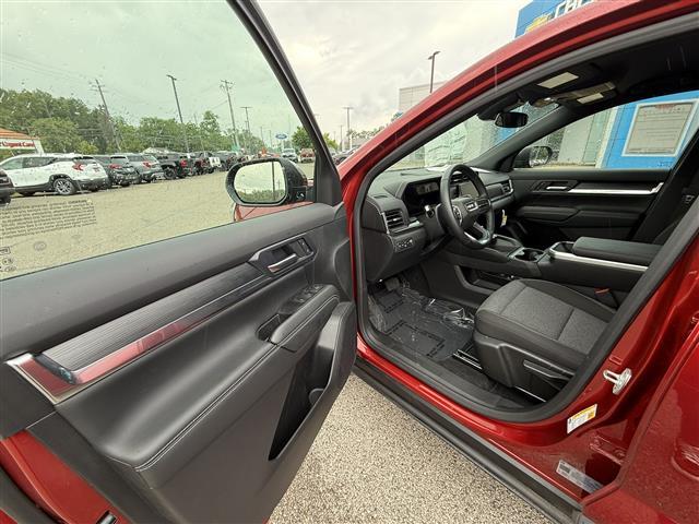 new 2025 GMC Terrain car, priced at $31,597