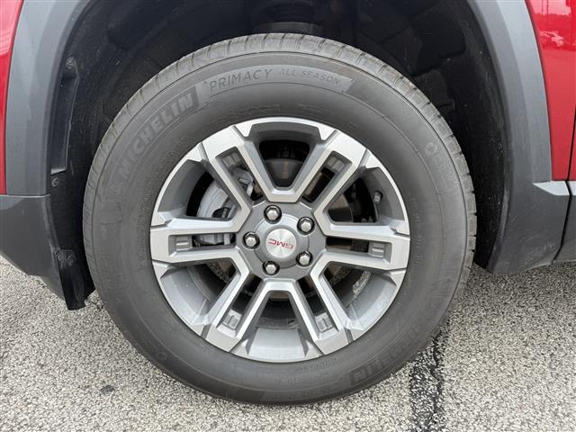 new 2025 GMC Terrain car, priced at $31,597