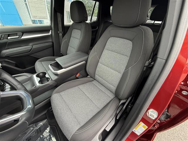 new 2025 GMC Terrain car, priced at $31,597