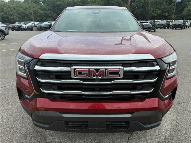 new 2025 GMC Terrain car, priced at $31,597