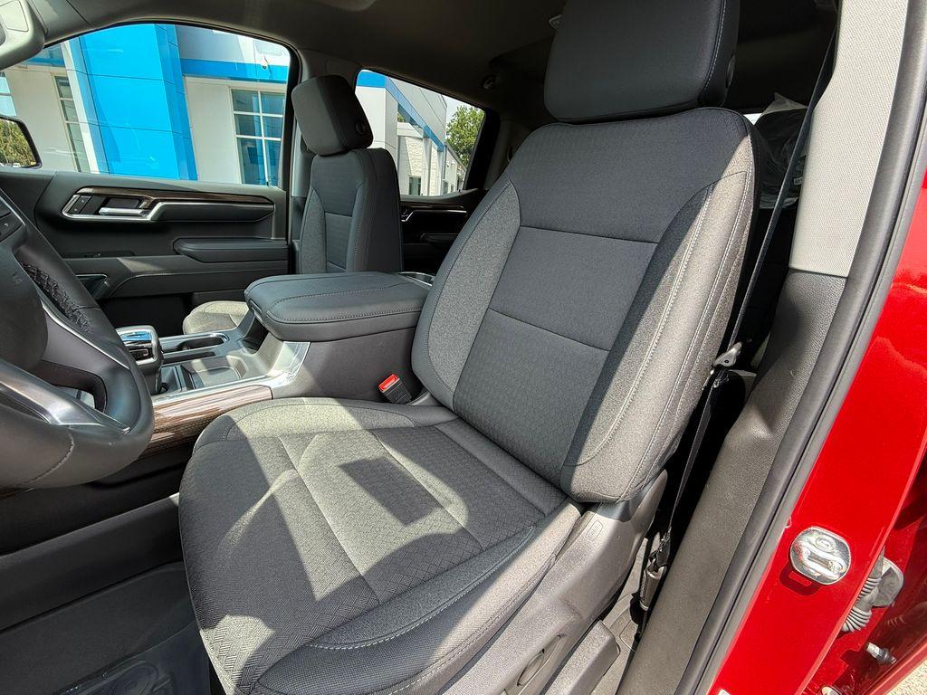 new 2025 Chevrolet Silverado 1500 car, priced at $58,701
