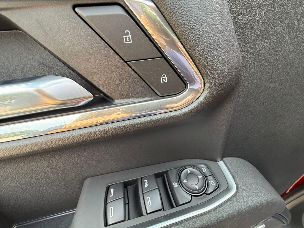 new 2025 Chevrolet Silverado 1500 car, priced at $58,701