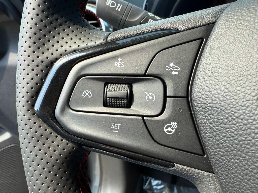new 2025 Chevrolet Trax car, priced at $25,018